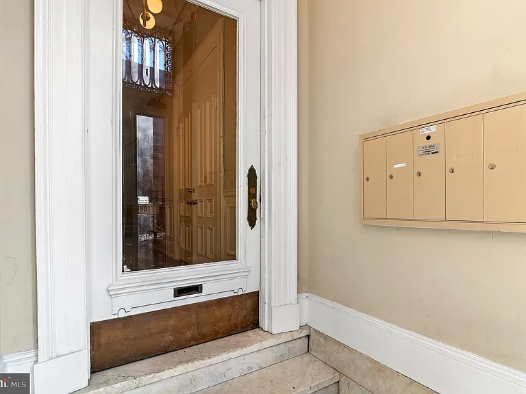 919 Saint Paul St #1 — Photo 3