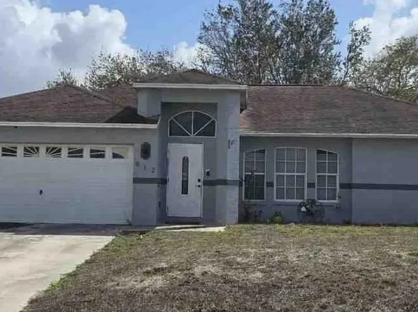 912 Apple Ave, Lehigh Acres, FL 33971