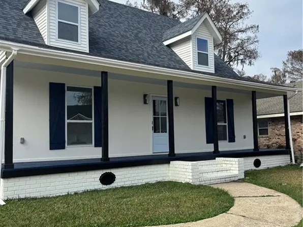 3 Oakland Dr, Destrehan, LA 70047