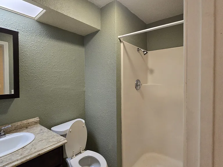18 Bentree Ln #403 — Photo 39