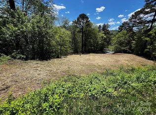 8 Penland St, Clyde, NC 28721