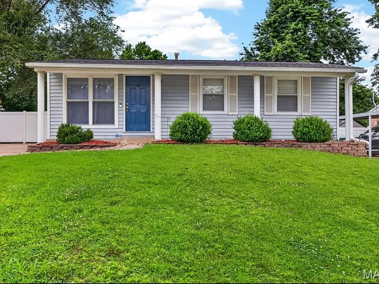 921 Gustane Dr — Photo 11
