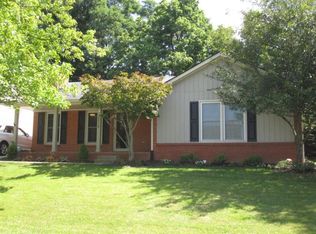 3216 Hunters Point Dr, Lexington, KY 40515