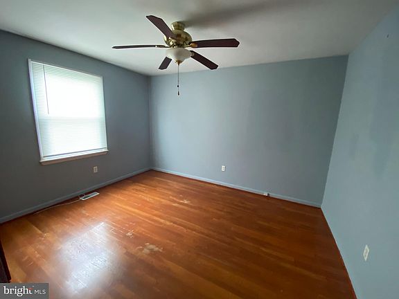 5th image of 8602 Church Ln