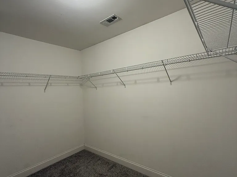 101 Silverspring Pl — Photo 32