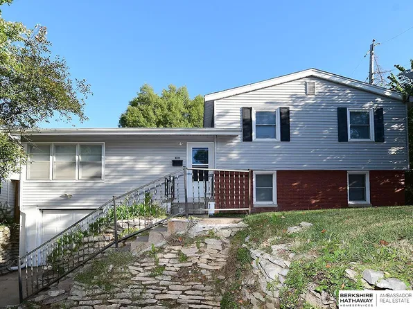 6912 Seward St, Omaha, NE 68104