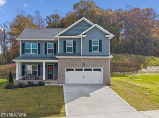 125 Kingberry St, Oak Ridge, TN 37830