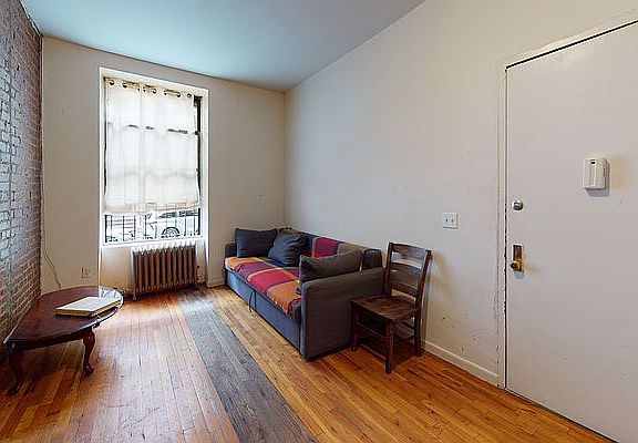 5th image of 7 W 103rd St APT 1A