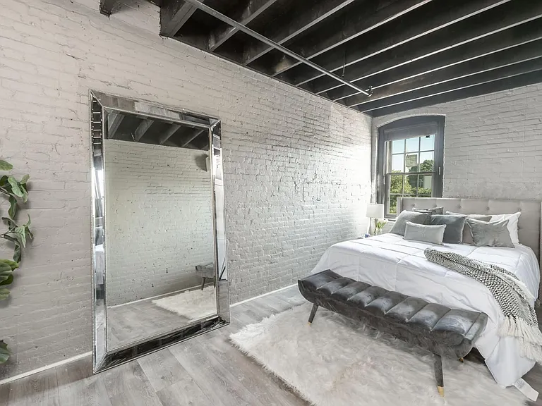 Walker Lofts — Photo 6