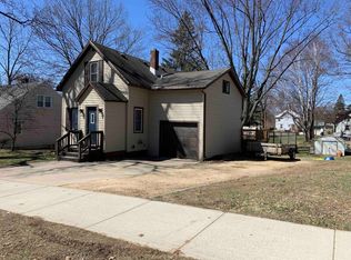 929 S Bartlett St, Shawano, WI 54166