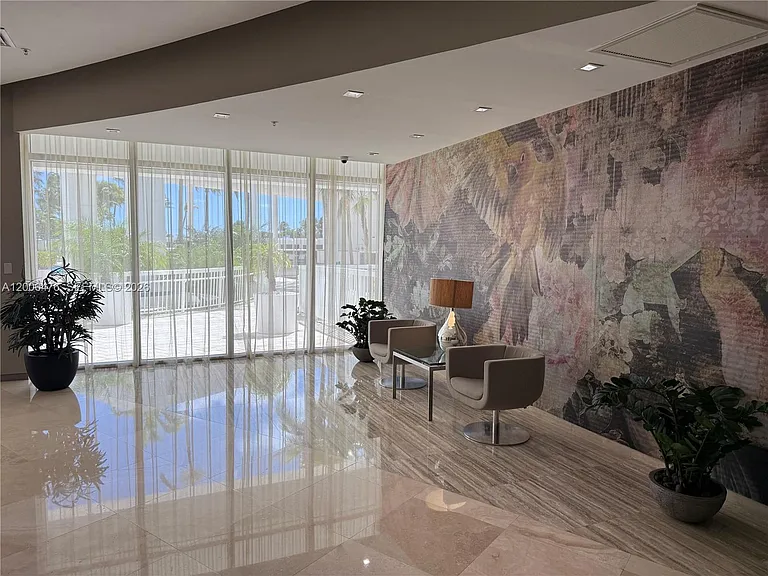 10275 Collins Ave #533 — Photo 45