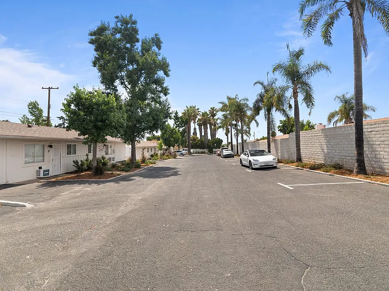 Vista Palms Apartment Homes- Yucaipa, CA — Photo 70