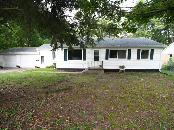 810 S Lagrave St, Paw Paw, MI 49079