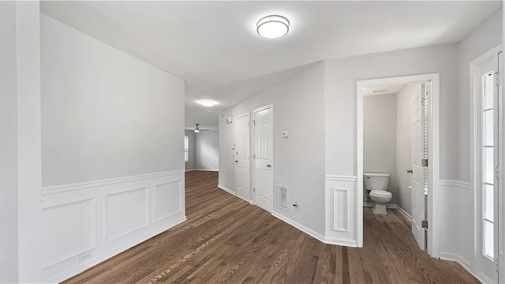 4 bed, 2.5 bath, 2816 sqft, $2,550 — Photo 3