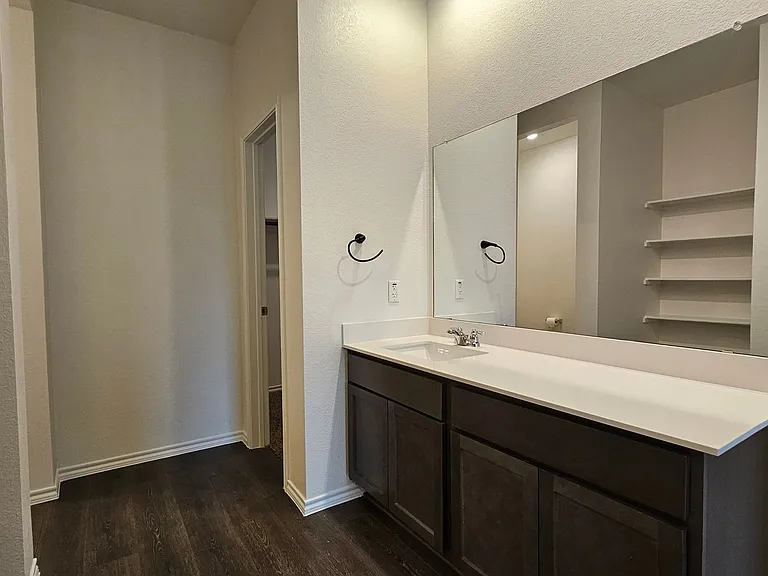 813 Fueller Dr — Photo 24