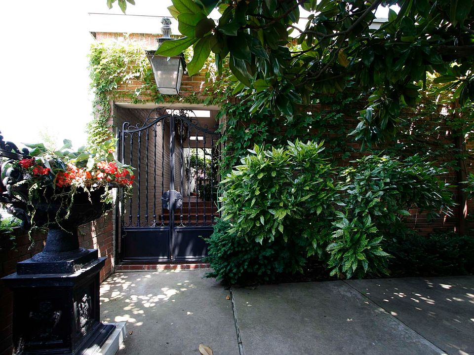 Luxury Living in Esplanade