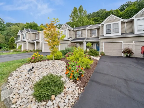 231 Commons Dr, Oakmont, PA 15139