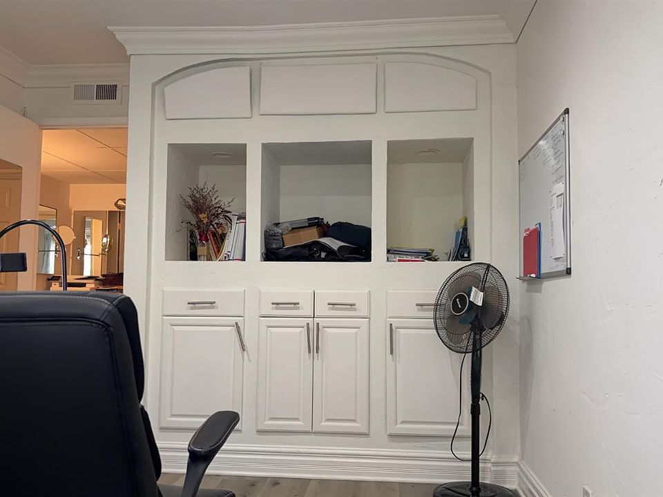 1st image of 440 N Civic Dr APT 105