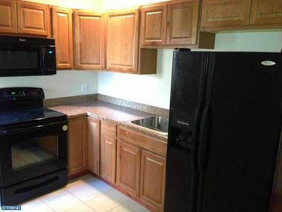 5th image of 1511 Christian St #1