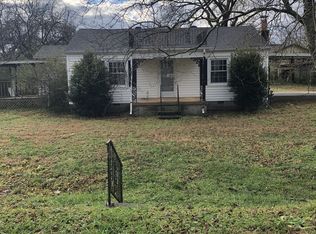 17 Dr James Fisher Cir, Lebanon, TN 37087