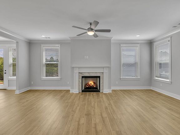 5th image of 301 Casita Dr