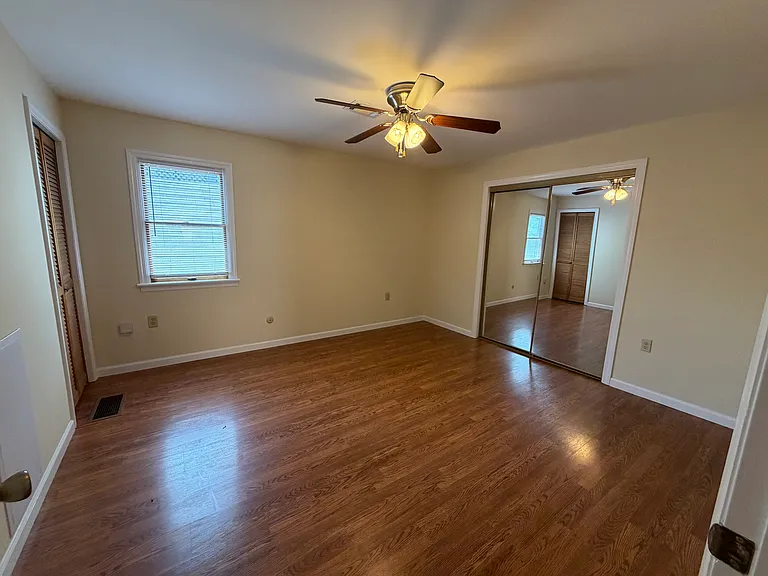 135 Grand Ave #4 — Photo 10