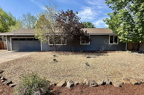 2136 NE Wells Acres Rd Photo 1