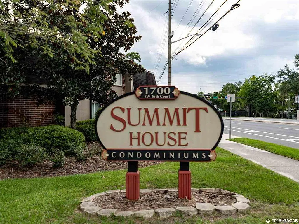 1 bed, 1.0 bath, 574 sqft, $1,095 — Photo 1