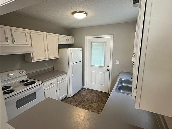3rd image of 713 Jennings Ct