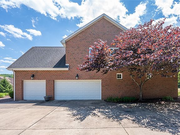 2nd image of 4804 Greenhead Ct