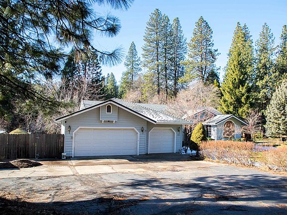 2nd image of 812 Michele Dr