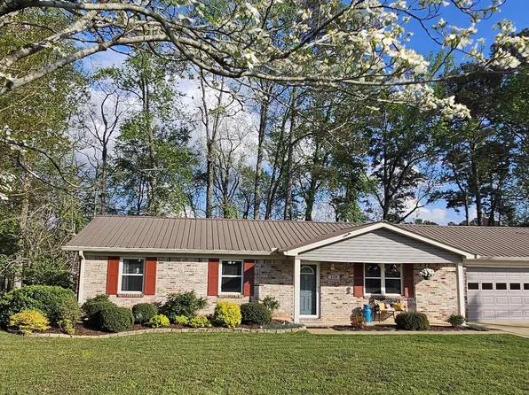 118 Canadian Dr, Scottsboro, AL 35769