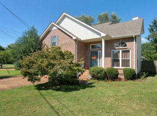 104 Edgeview Ct, Hendersonville, TN 37075