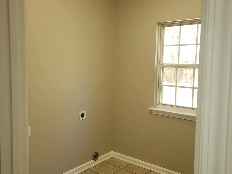 180 Easy St — Photo 15