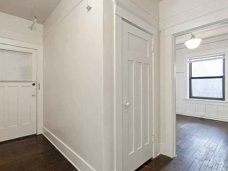 308 Bell St #35 — Photo 10