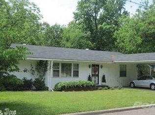 207 W Ash St, Warren, AR 71671