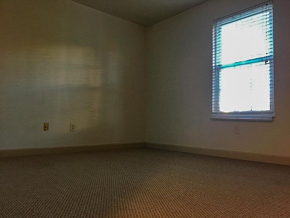 5th image of 12800 Portulaca Dr APT B
