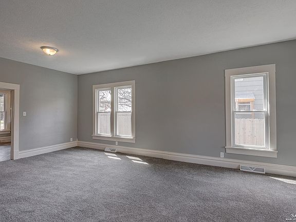 4th image of 714 Johnstown Ave
