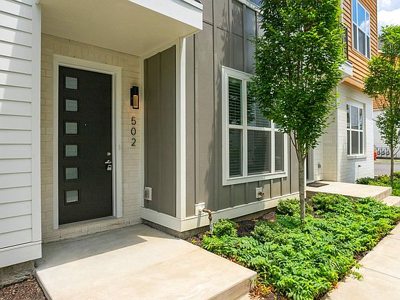 Exterior Entrance 502 Vernon Cir