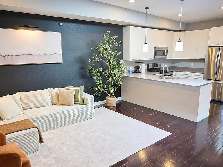 1519 Brown St #3 — Photo 7
