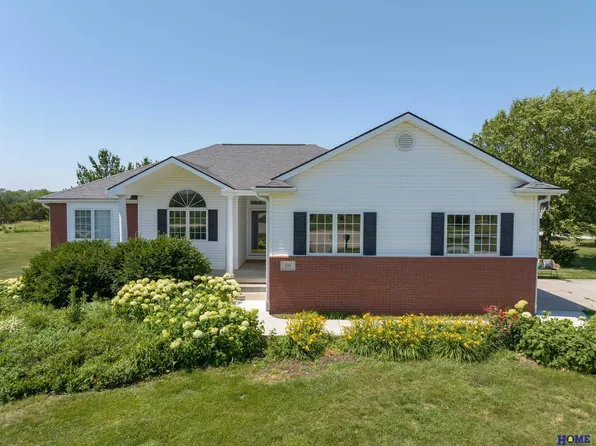 1111 Gailyn Cir, Lincoln, NE 68523