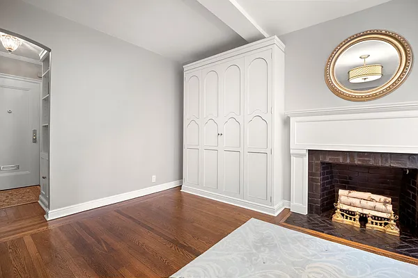 Sold by Compass | media 4