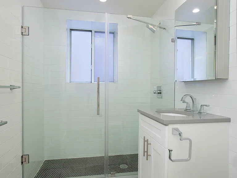 99 Suffolk St #5C — Photo 5