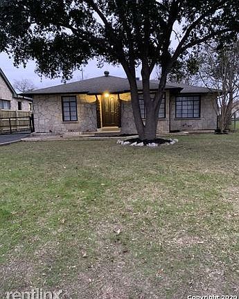 3rd image of 168 W Mandalay Dr