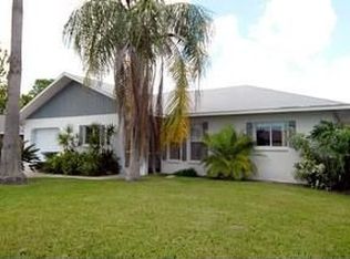 4776 Capri Dr, Naples, FL 34103