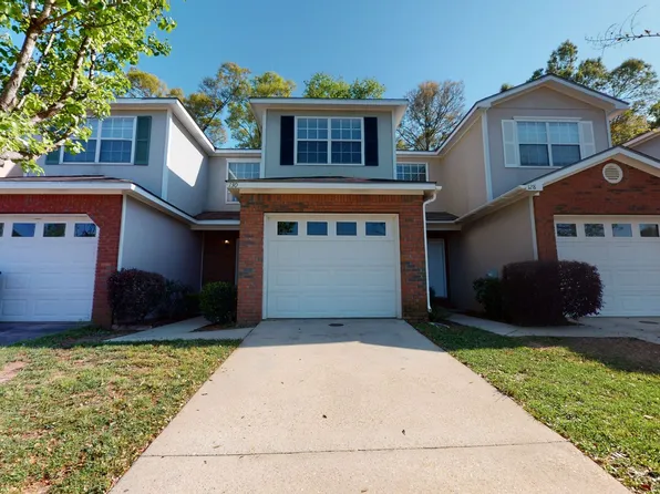 130 Woodmere Dr, Enterprise, AL 36330