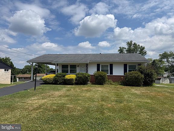 4th image of 2574 Emig Mill Rd