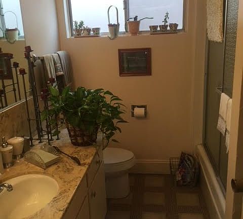 4th image of 540 Evergreen St APT 9