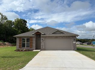 1102 W Jay Street, Ozark, MO 65721