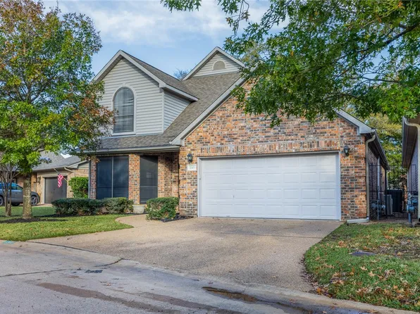 1301 Essex Grn, College Station, TX 77845